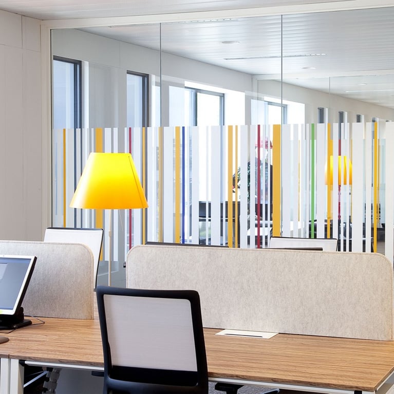 L'acoustique au bureau : l'enjeu invisible qui transforme vos espaces de travail