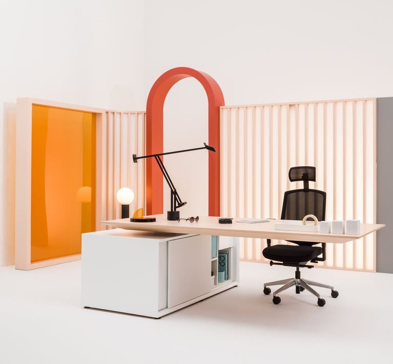 Travailler debout : Le guide ultime pour ne plus subir le coup de barre de 15h